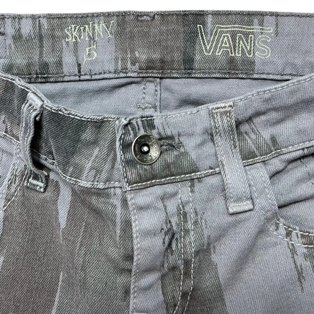 Vans Women’s Size 5 Gray‎ Camouflage Tapered Skinny Denim Jeans